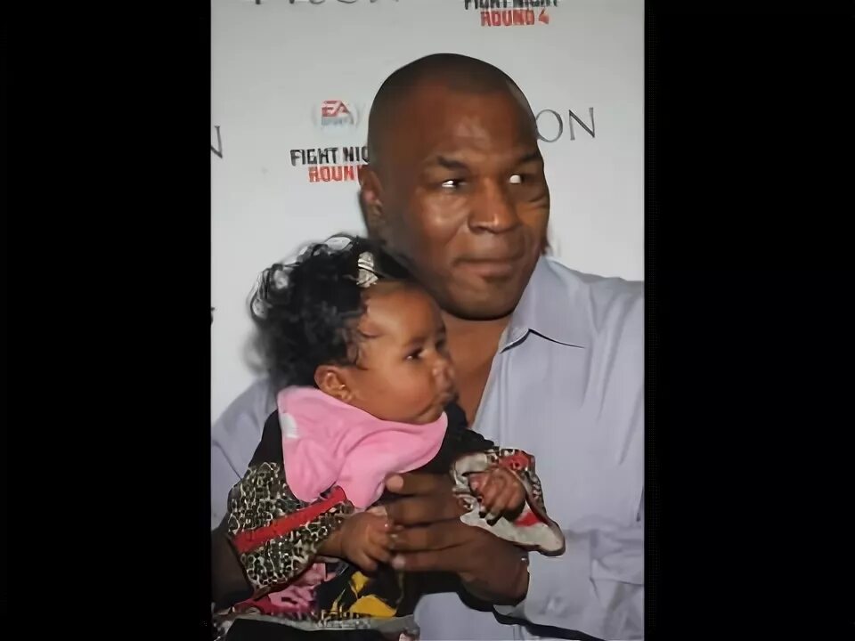 Майк тайсон и его дочь эксодус. Мэгги тайсон дочь ричарда тайсона. Мики лорна тайсон. Эксодус тайсон. Майк тайсон дочь эксодус.