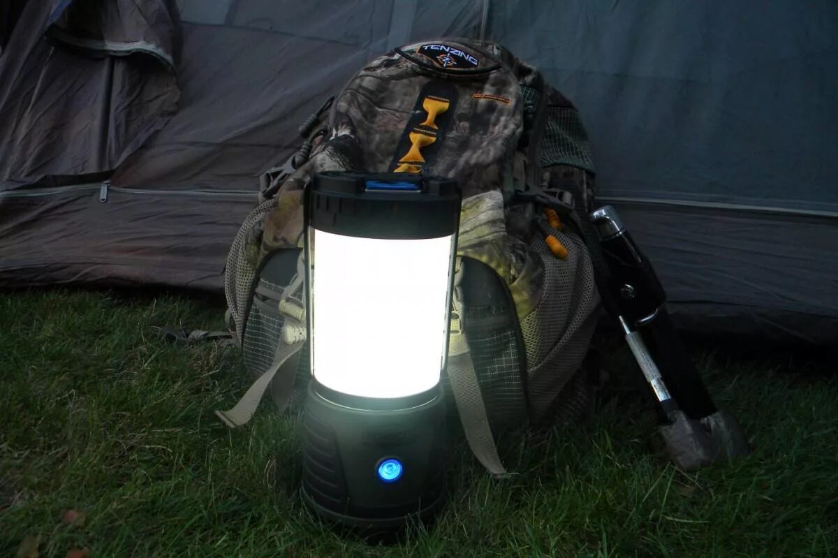 Light camp. Лампа противомоскитная THERMACELL trailblazer Camp Lantern Mr CL. Фонарь на природе. Фонарь в палатку. Светильники для похода на природу.