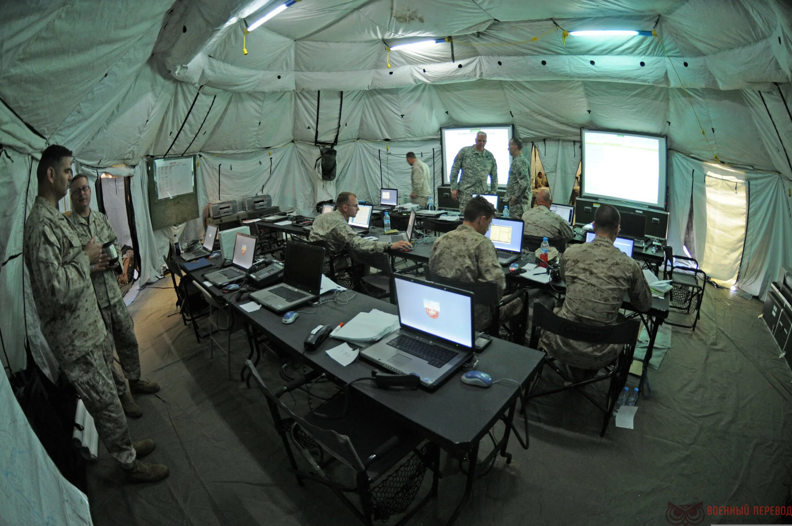 Фото пунктов управления. Пульт биус. Рэб разведка. Пункты управления войсками. Министерство обороны кибервойска.