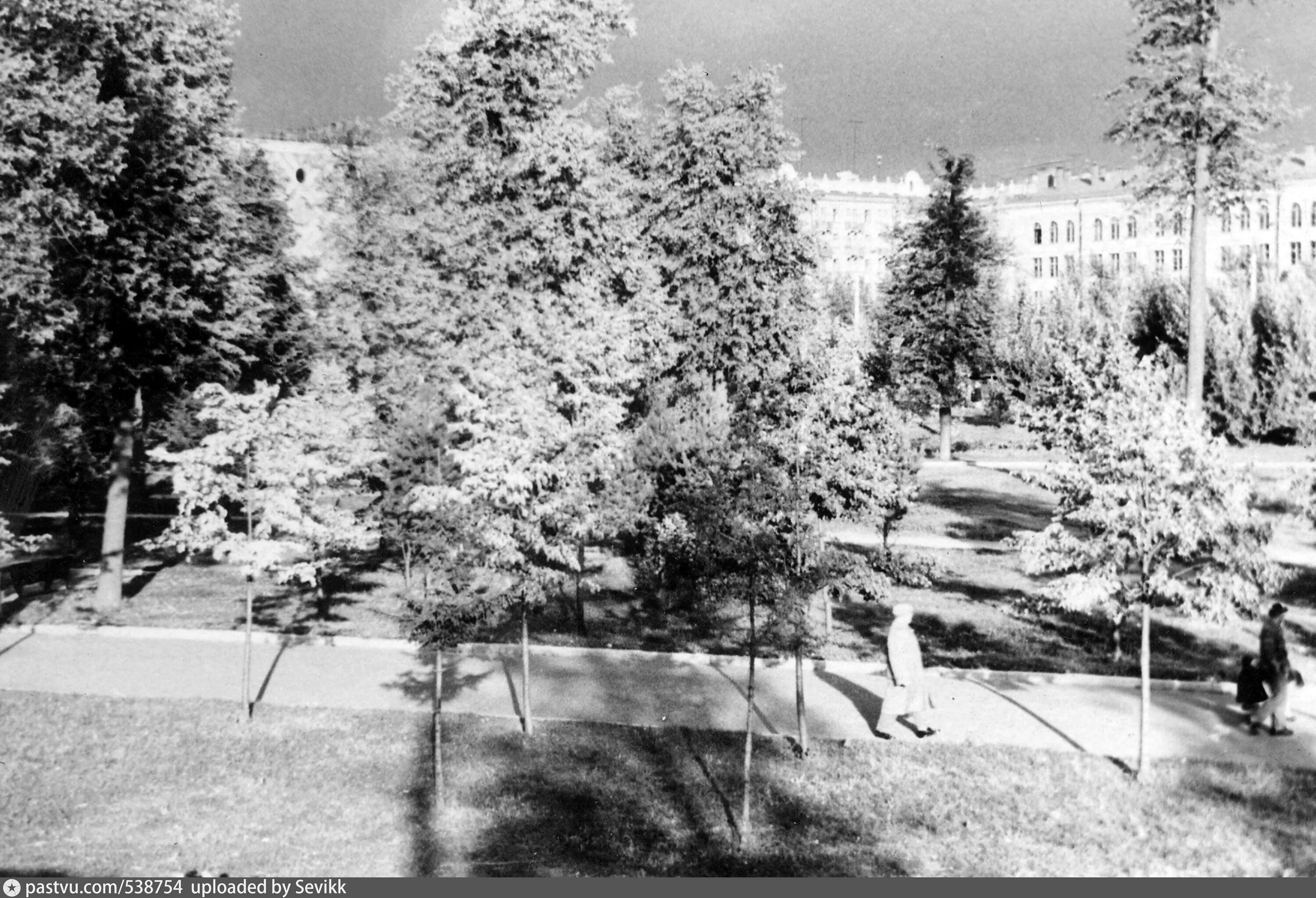 Парк 1941 года. 20 века. Парк 1941 года. Довоенный парк. Парк горького 1930-е.