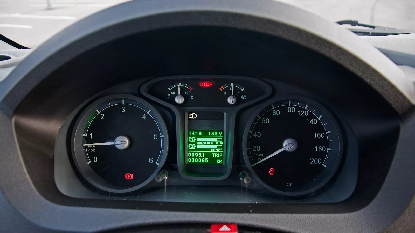 Газель некст 200 км ч. Газель некст приборная панель индикатор абс. Стрелка газель некст. Газель некст дизель спидометр. Газель некст приборная топливо.