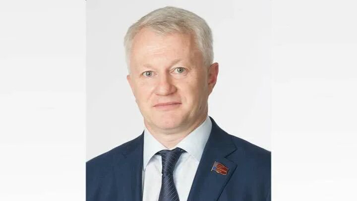 диркс иван алтай. председатель акзс алтайского края романенко. депутаты от алтайского края. акзс барнаул депутаты. депутат алтайского края медьевых.