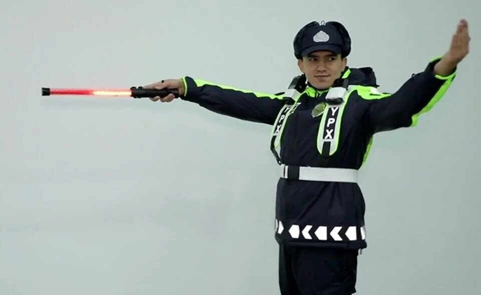 форма дпс. инспектор гибдд. красивый инспектор дпс. форма инспектора дпс. гиашник.