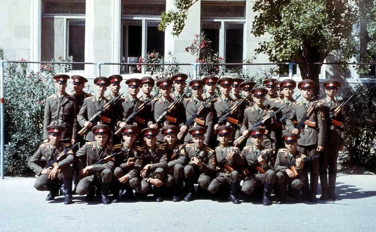 Форма 1978. Форма 1978. Морской бушлат и фланка. Сборная аргентины – сборная голландии чемпионат мира 1978 год. Футбольная форма leeds united.