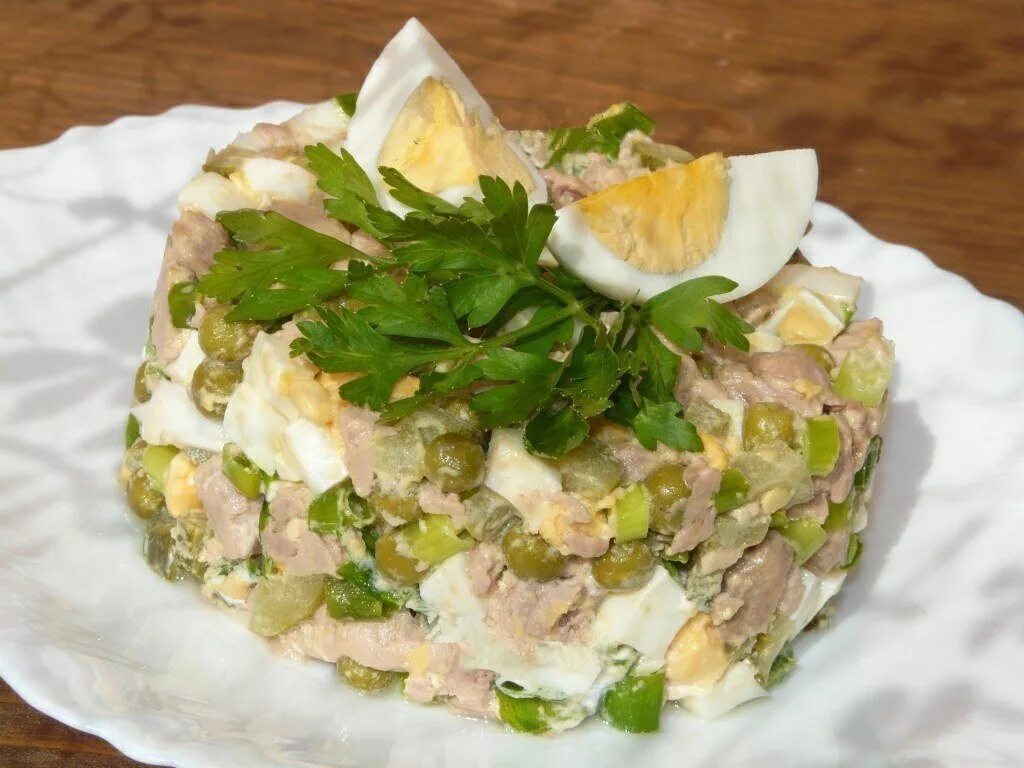 Рецепт вкусного салата с яйцом. Кето салат с печенью трески. салат с печеннью ьонски. салат с печенью трески и яйцом. салат из печени трески &quot;нежный&quot;.