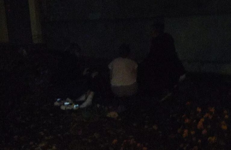 Девушка выпала из окна в пензе. Девушка выпала из окна в пензе. Девушка выпала из окна пенза. Спрыгни с пятого этажа. Ребенок выпал из окна пенза.