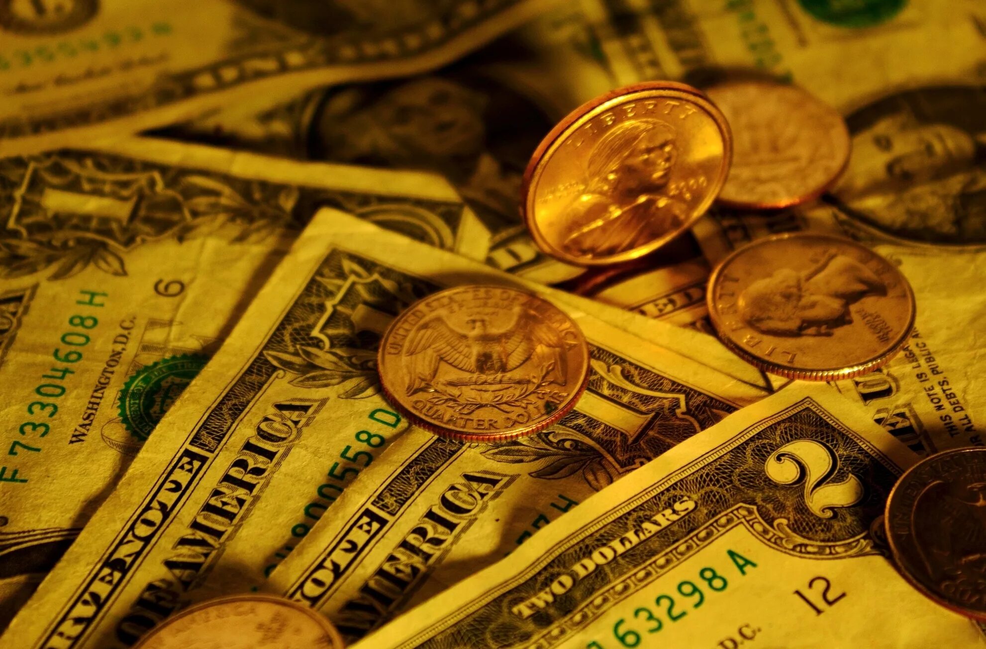 Money can музыкант. Деньги. 100 доллар компьютер wallpers. Зеленые деньги на белом фоне. Money tell.