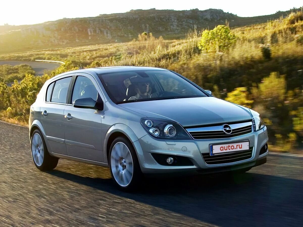 8. Opel astra h хэтчбек. Opel astra 2006 седан. Opel astra h 2007 седан. Astra h фото.