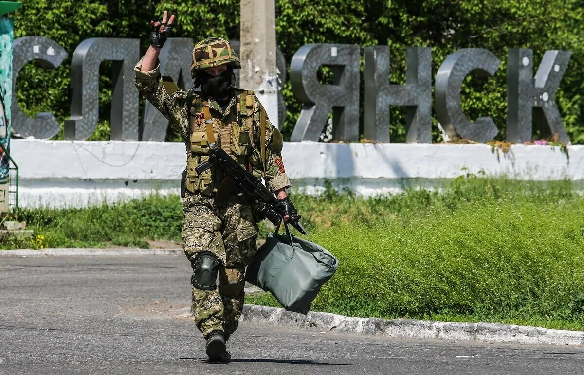 Славянск украина боевые действия. Ополчение Славянска 2014. Ополчение ДНР Славянск. Ополчение Донбасса Славянск 2014.