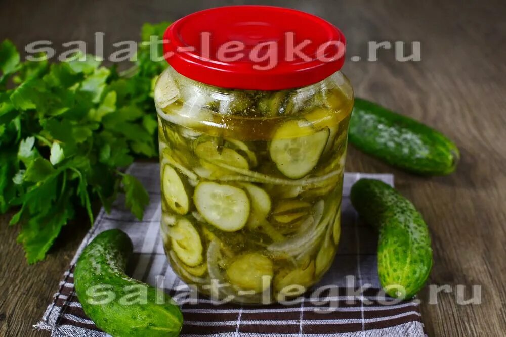 Рецепт огурцы с молотым перцем на зиму. Маринованные огурцы кольца с луком.