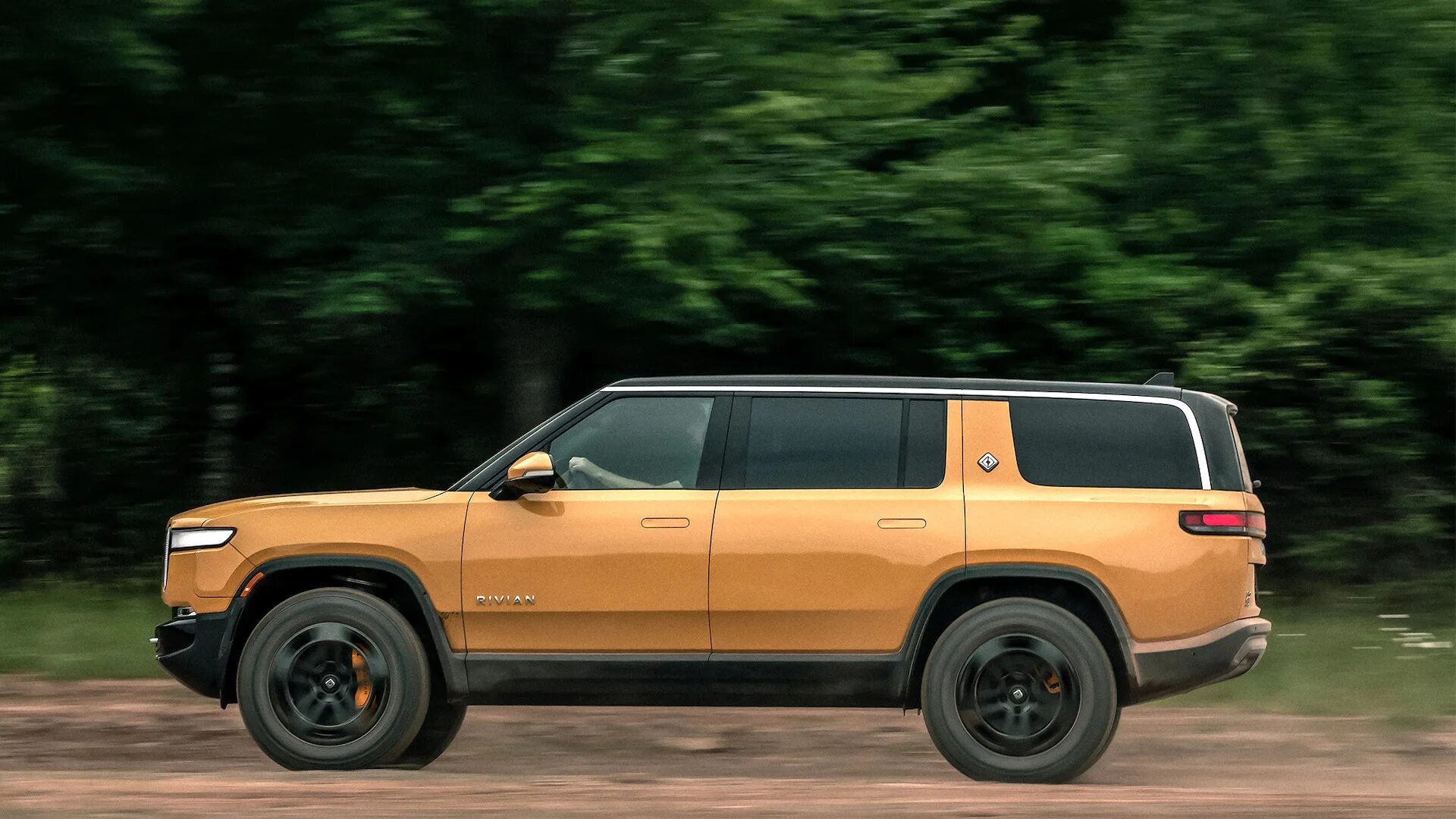 Rivian r3. Rivian r1s 2025. rivian r1s 2025. toyota sequoia 2025. rivian 2025.