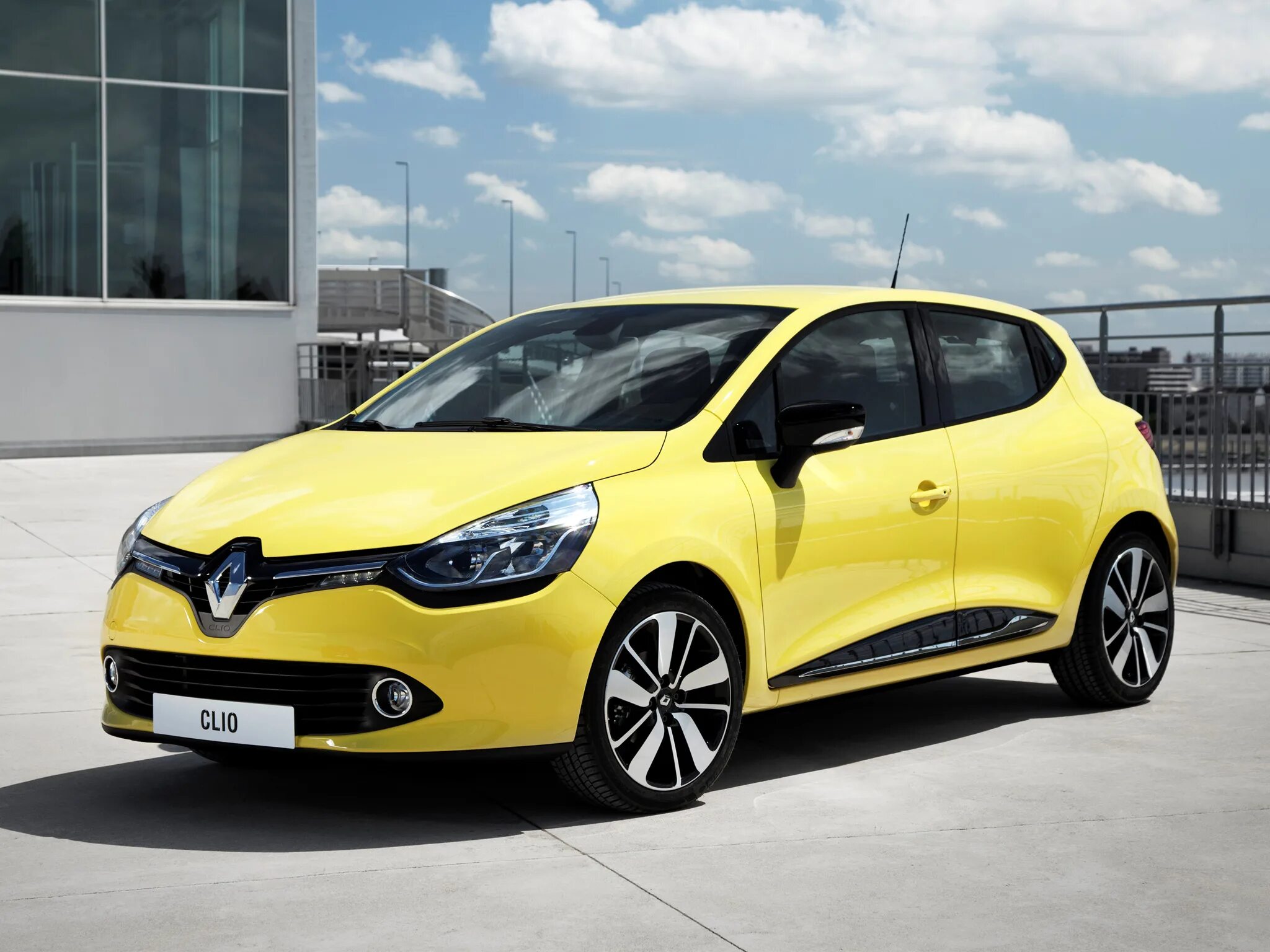 Рено клио 4. Новая рено 2012. Рено симбол 1. Рено сценик 2018. Renault logan 2013.