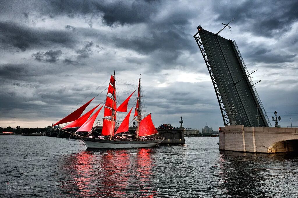 Фото ал. Санкт-Петербург Аврора Алые паруса. Санкт-Петербург мосты Алые паруса. Алые паруса Санкт-Петербург репетиция. Красные паруса в Санкт Петербурге.