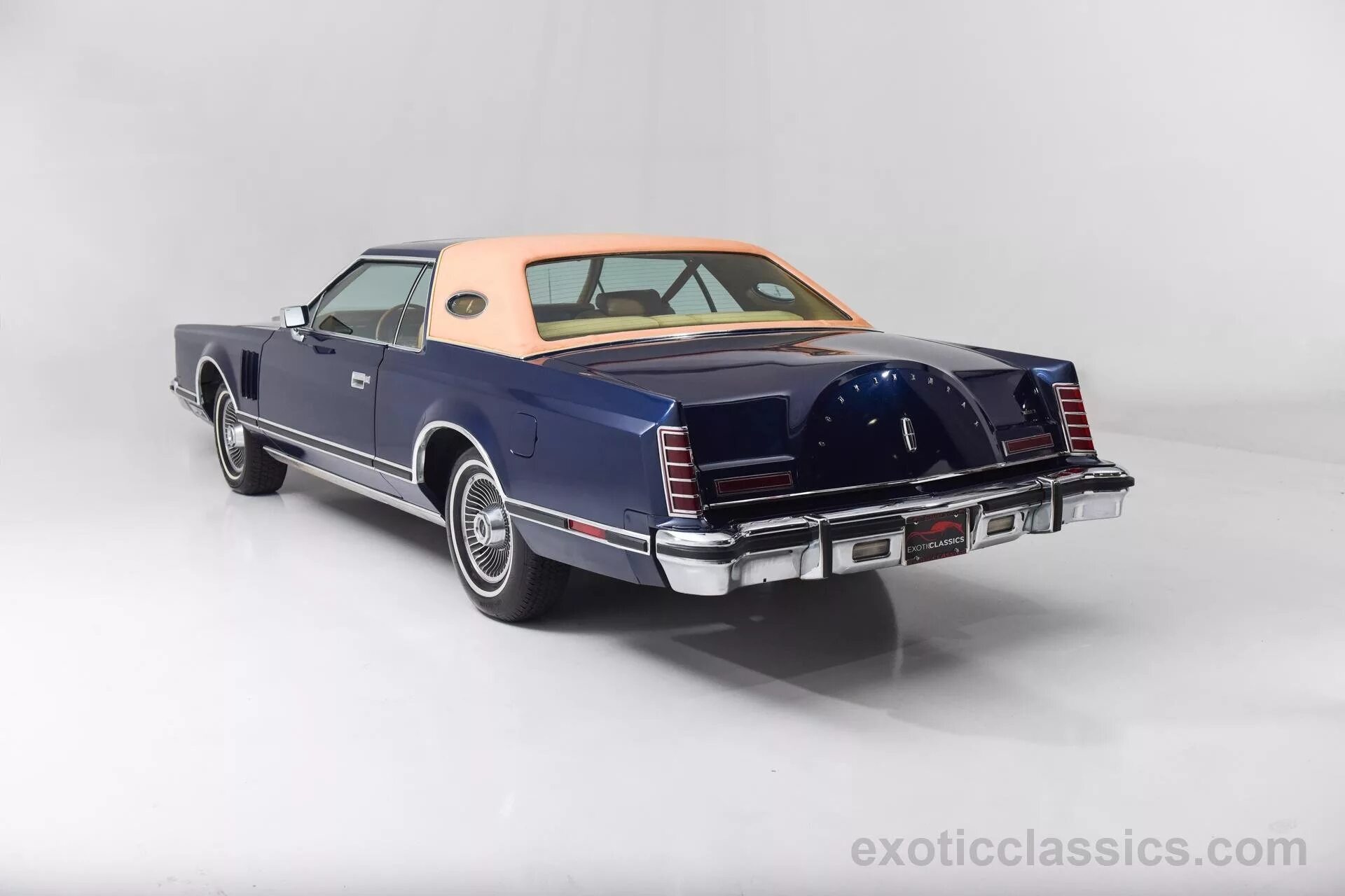 Class mark. 1-18 lincoln mark v. 1/18 lincoln mark. 1:64 1977 lincoln continental mark v neo scale models. атрибутика lincoln mark 5.