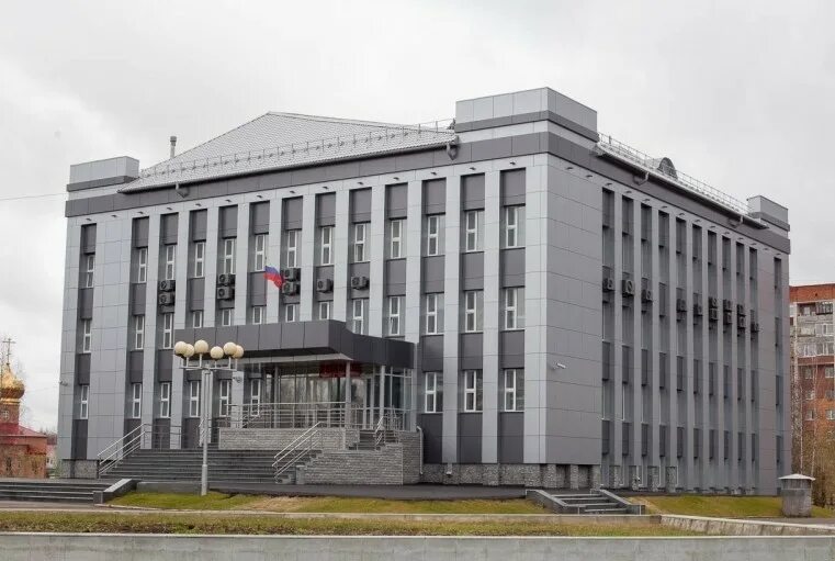 Тверь исторический центр. Здание мэрии воронеж. Здание волжско-камского банка (воронеж). Администрация города омска, управление делами, омск. Здание администрации города тюмени.