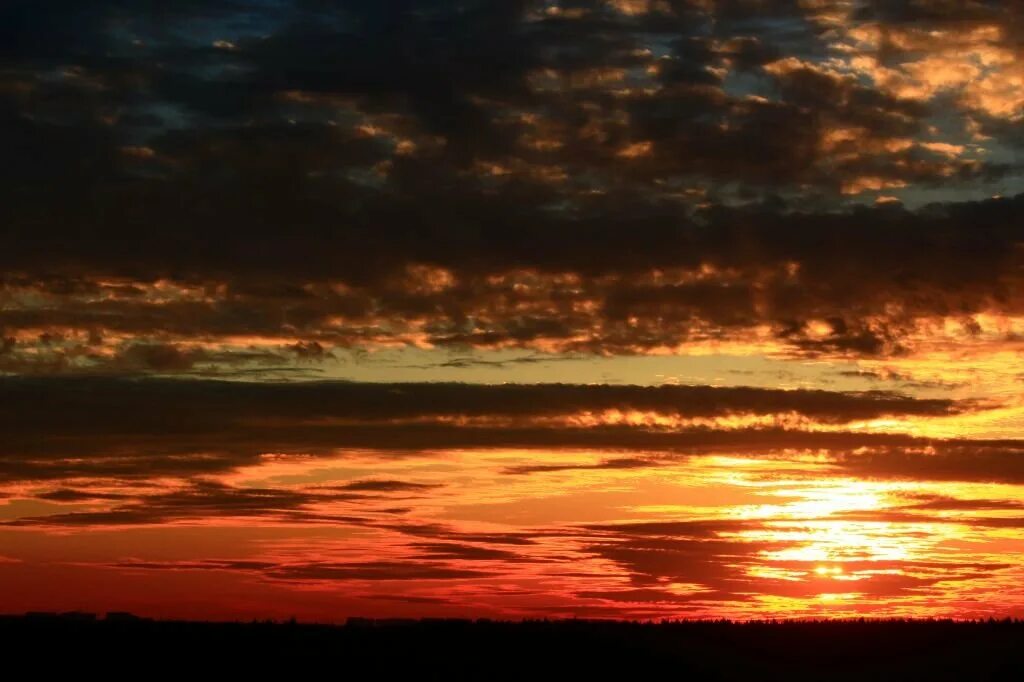 огненные облака. небо в огне сегодня. небо в огне аниме. небо в огне сегодня. огненные облака.