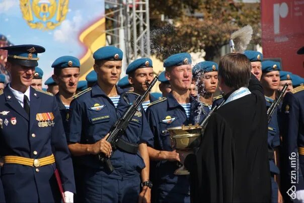 Рязань военное училище ВДВ. ВДВ РВВДКУ. Курсанты ВДВ Рязань. Курсанты РВВДКУ. Сайт воздушно десантного училища