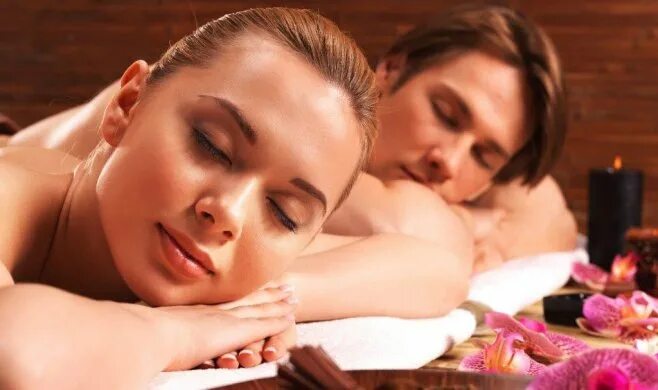 спа обучение. красивая девушка в спа. релаксирующий массаж. спа обучение. массаж.