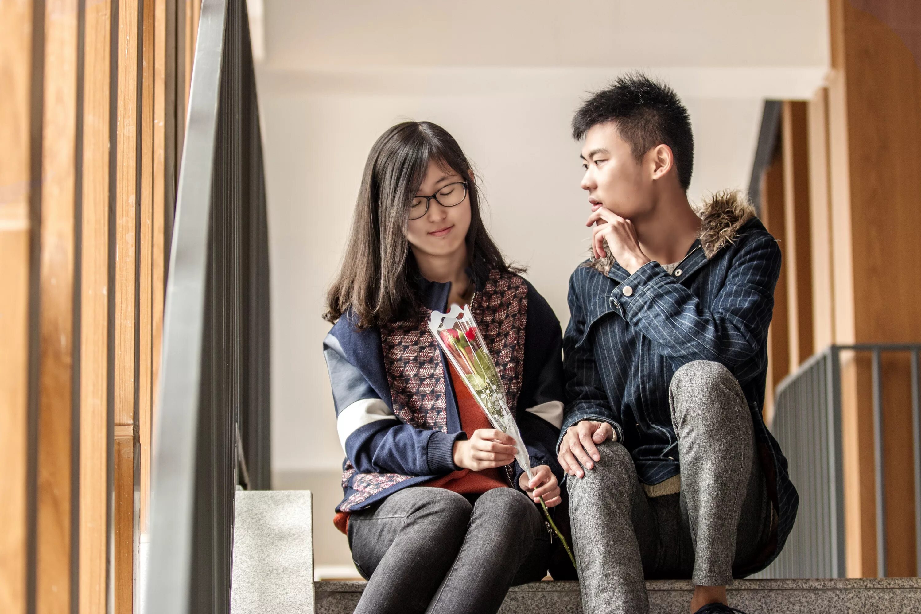 Мужчина и женщина. Красивая мусульманская пара. Красивая и скромная пара хорошие качество. Скромная пара. Счастливая пара.