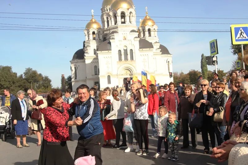 Празднование Покрова в Новочеркасск. Праздник Покрова в Новочеркасске. Русская община Новочеркасск. Город Новочеркасск сейчас. Тузловград новочеркасск сегодня