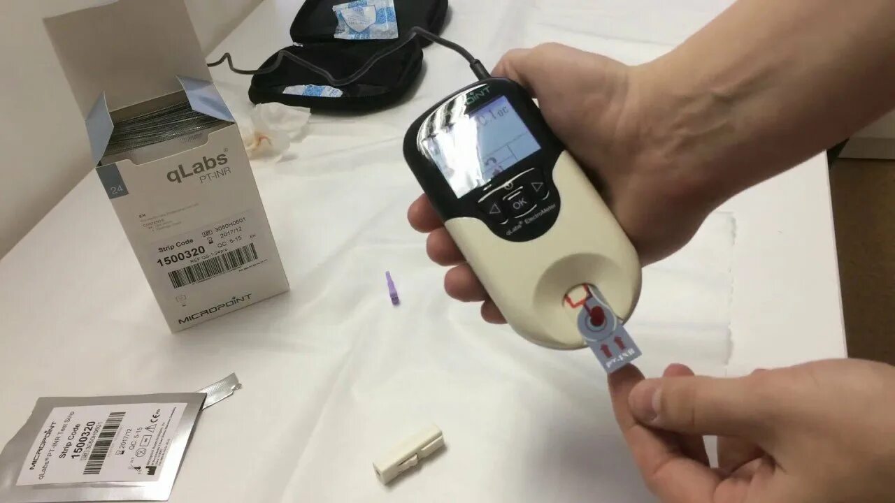 Прибор для измерения мно. Прибора qlabs electrometer. коагулометр портативный qlabs electro. экспресс - коагулометр кулабс электрометр (&quot;qlabs electrometer&quot;). аппарат для измерения мно крови.