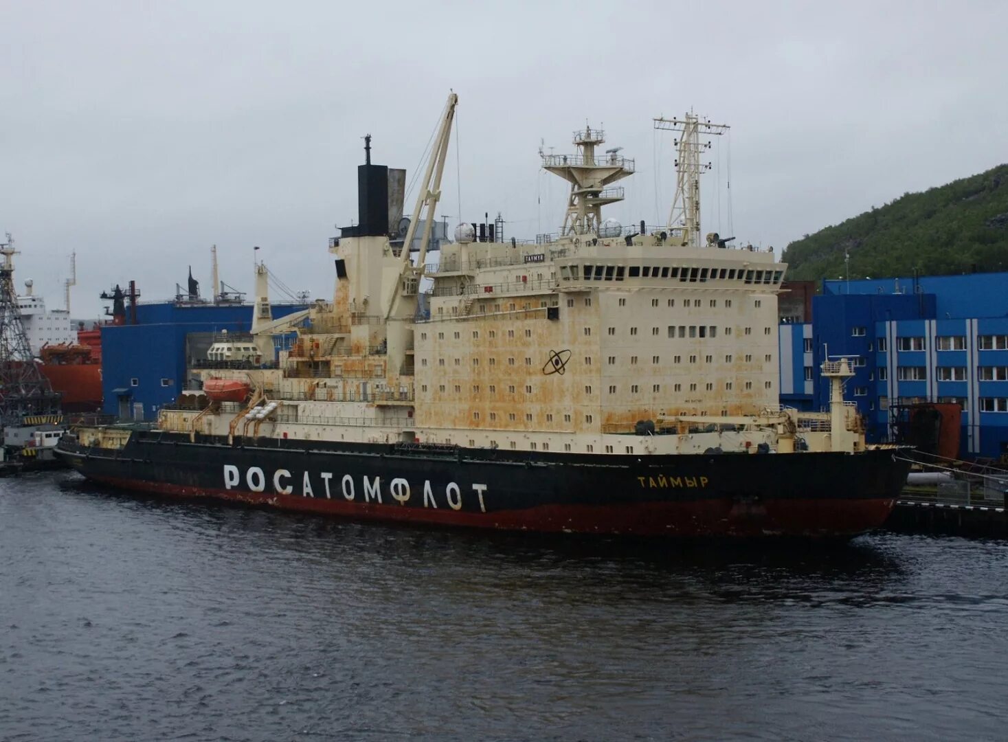 Ледоход таймыр. Вайгач атомный ледокол. Ледокол таймыр. Капитан ледокола таймыр. Атомный ледокол таймыр.
