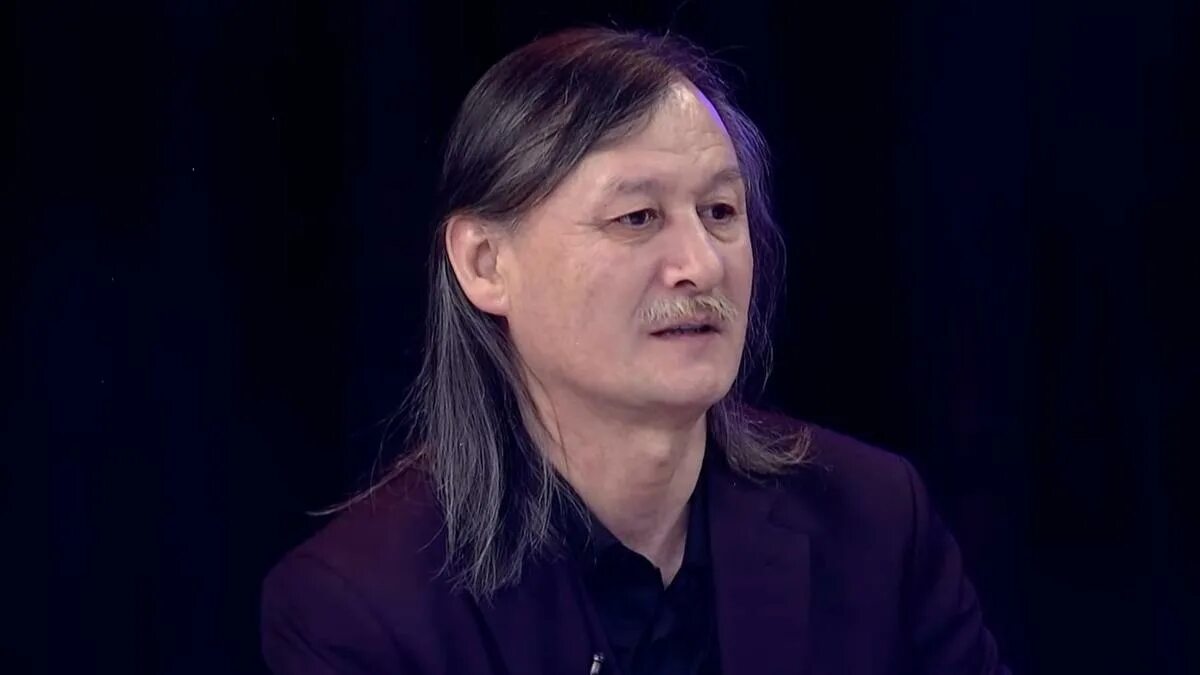 Казахские певцы мужчины. Ұлықпан жолдасов биография. Улыкпан жолдасов фото. Улыкпан жолдасов кто такой. Лұқпан жолдасов.