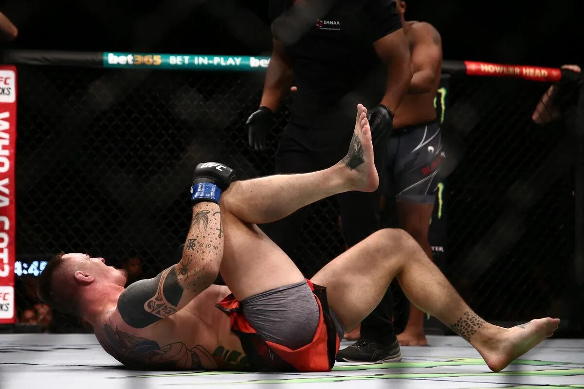 Аспинал. Tom aspinall. Аспинал. Ufc 300 кард. Аспинал.