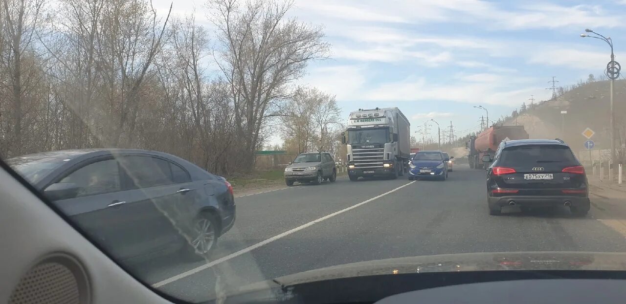 Пробка м5 сызрань сейчас. Пробка м5 в Жигулевске авария. Ситуация на дорогах Тольятти. Пробки Тольятти Жигулевск трасса м5.