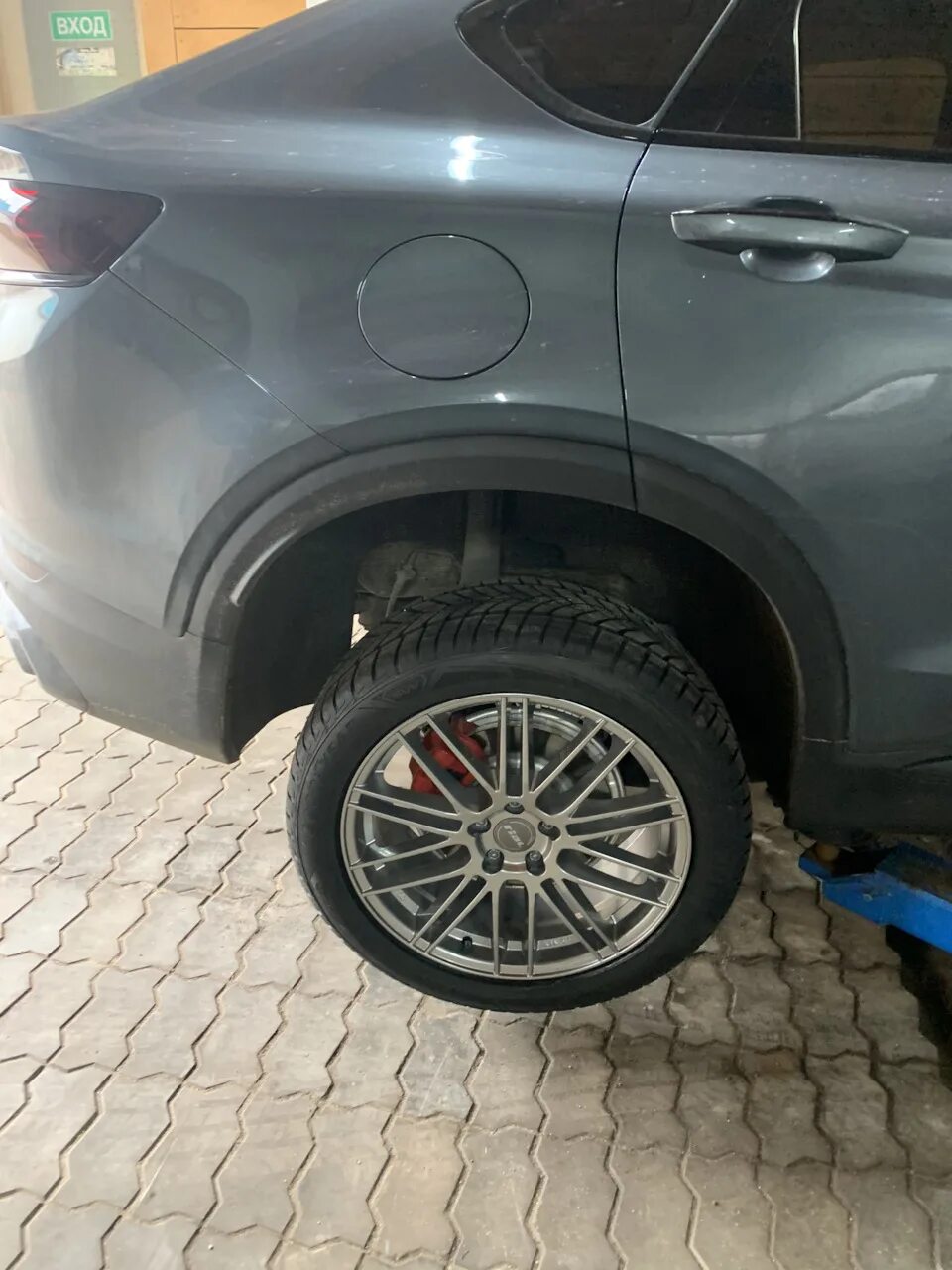 Geely tugela шины. Диски geely tugella r20. geely coolray диски r18. tugella шины r20 geely. geely tugela диски r 20.