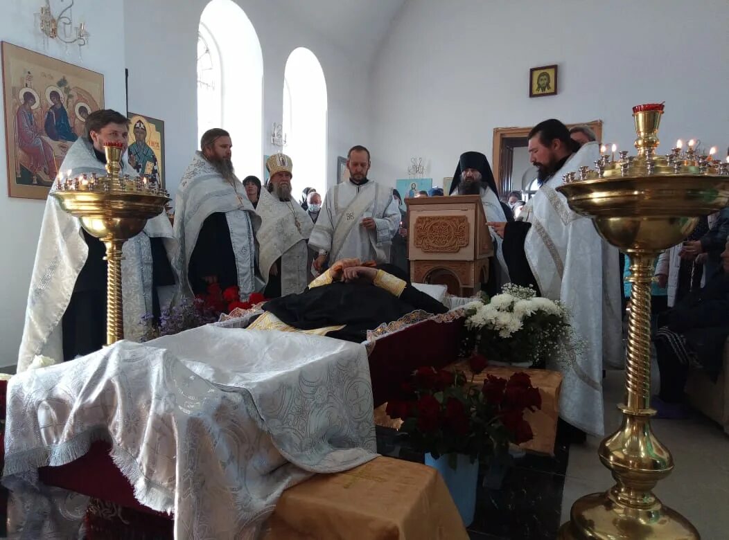 Отпевание епархии. Отпевание епархии. Иоаким шашков астраханская епархия. Отпевание епархии. Протоиерей иоанн ковальский отпевание.