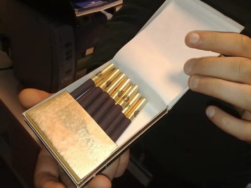 Sobranie laube. Собрание блэк (sobranie black). сигареты sobranie black russian. сигареты с фильтром sobranie black russian. sobranie black russian_30бл, mt.
