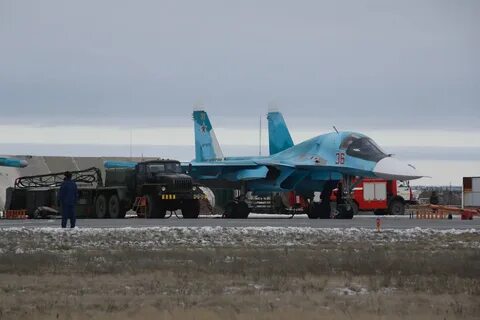 Самолеты на военном аэродроме морозовск