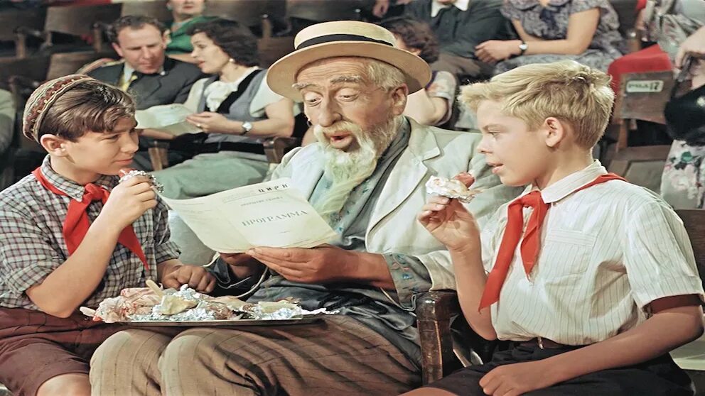 старик хоттабыч 1930. кадр из фильма старик хоттабыч. хоттабыч взлом. старик хоттабыч 1957. хоттабыч ополчения.