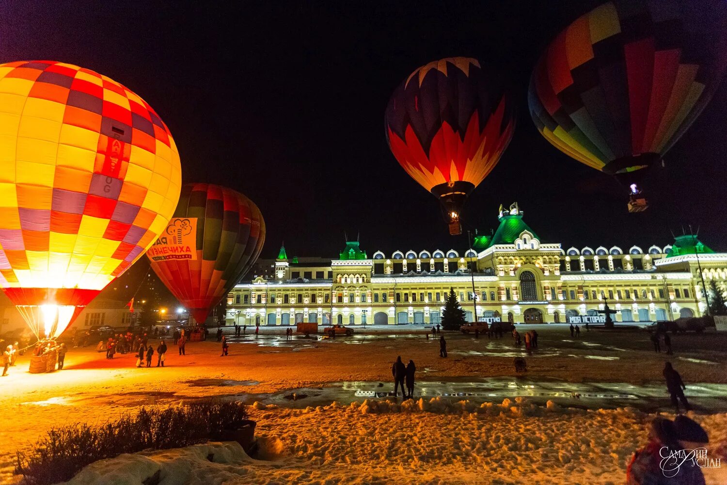 Шары новгород. Фиеста Нижний Новгород. Воздушная Фиеста Нижний Новгород. Воздушные шары Фиеста Нижний Новгород. Парад шаров Нижний Новгород.