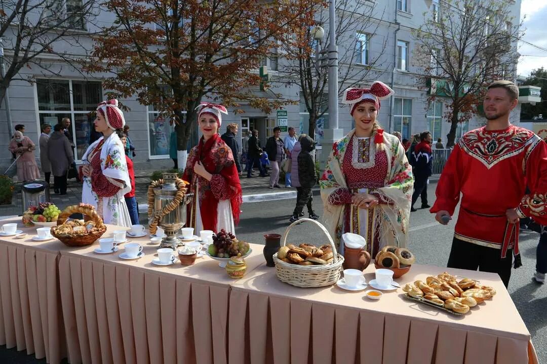 Старый оскол занятость. Какие праздничные мероприятия в старом осколе. ярмарка в старом осколе сегодня где находится. цены с рыбной ярмарки в старом осколе сентябрь 2025.