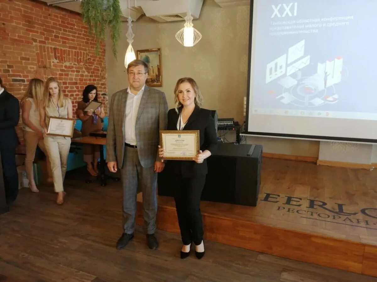 Тамбов бизнесмен. Лучший предприниматель года тамбов 2020 фото. Тамбов бизнесмен. Молодые предприниматели тамбов. Тамбов бизнесмен.