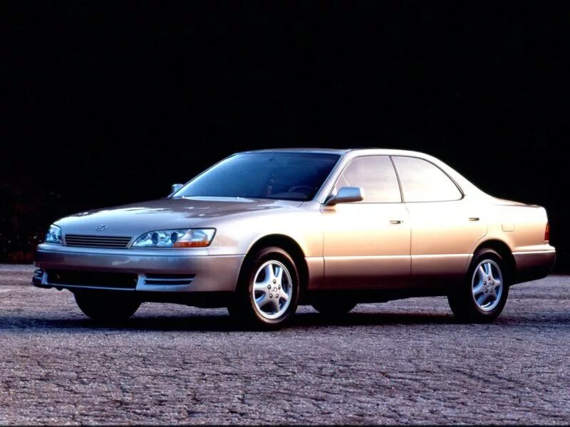 Старый lexus. Lexus es 300 1992. lexus es 1991. lexus es xv10. lexus es 300 1991.