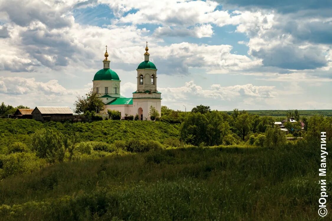 Погода в михайловке саратовский район саратовская область. Церковь Архангела Михаила Михайловка Саратовская область. Храм Михаила Архангела (Михайловка). Церковь Михаила Архангела в Саратовской области. Храм в Михайловке Саратовской области.