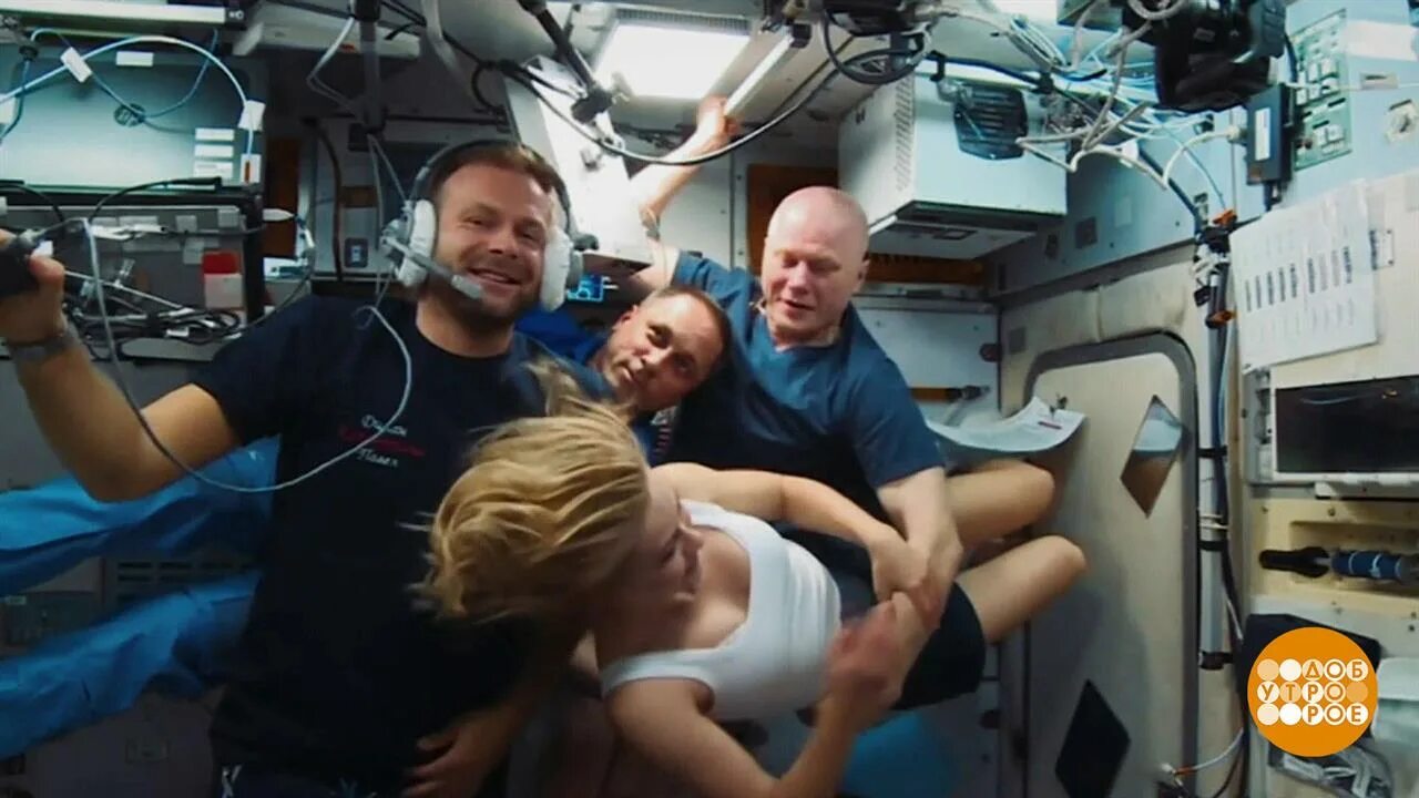 Вызов реально снимался в космосе. Пересильд на мкс. фильм вызов в космосе. съемки вызов. юлия пересильд полет в космос.