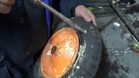 Монтажная пена в колесо