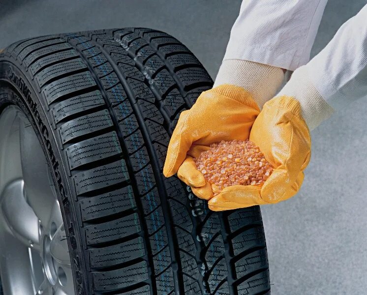 Резиновые автомобили. Синтетический каучук это полимер. Резина из каучука.