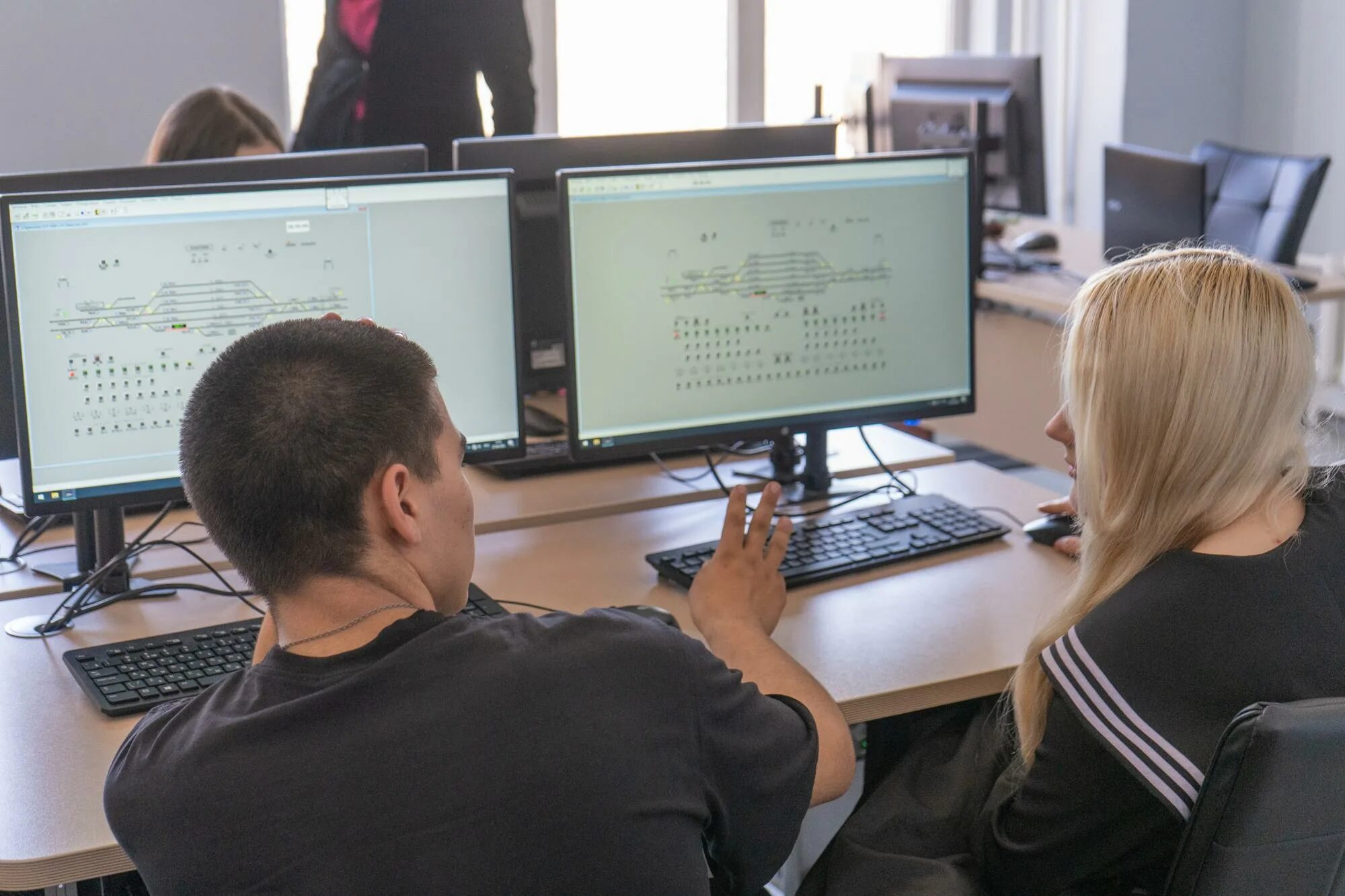 Военный атташе индии в кыргызстане. Иргупс столовая. Иргупс логунов александр сергеевич. Железнодорожный институт красноярск. Dpo krsk irgups.