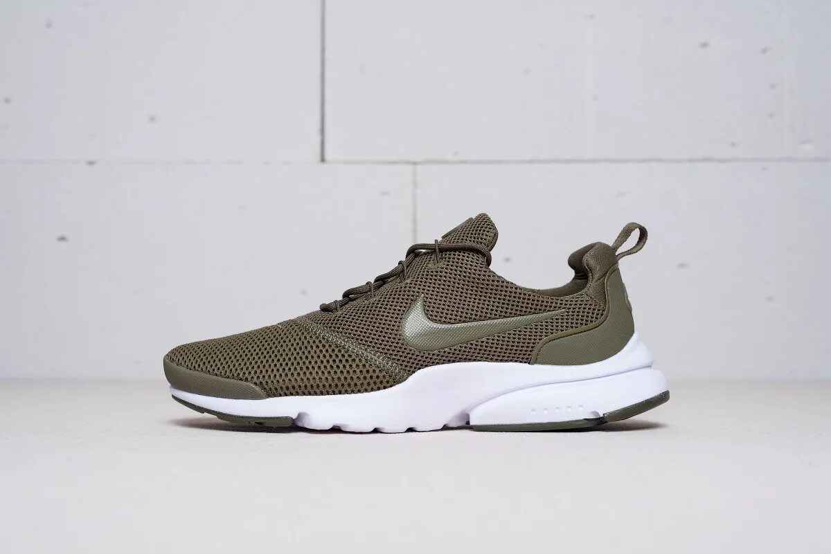 Nike Presto Fly женские. Nike Presto Fly женские 35 размер. Найк кроссовки авито. Мужские кроссовки 45 размера купить