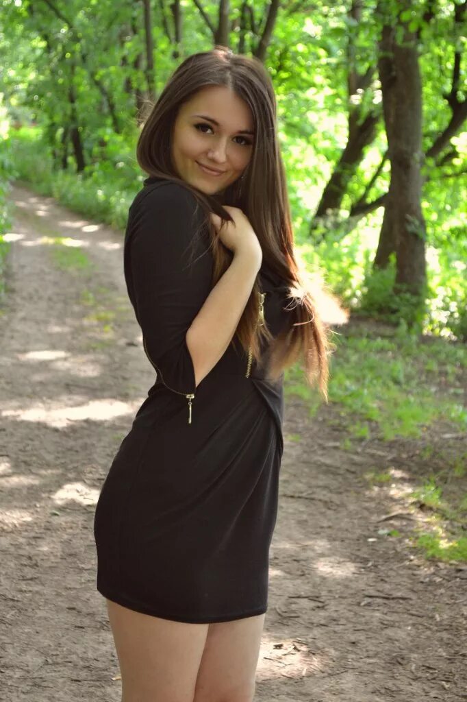 Контакты молодых девушек