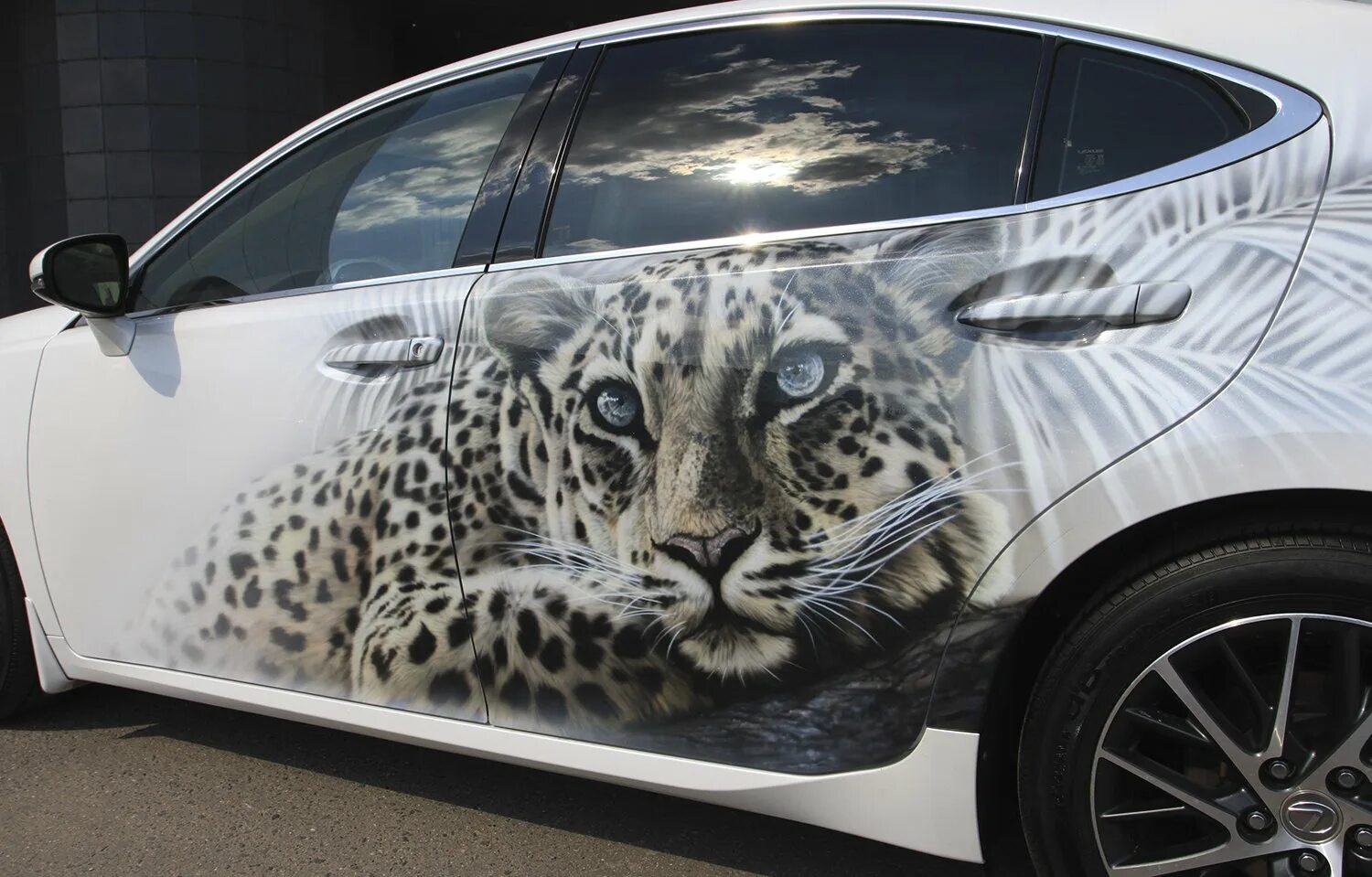 аэрография на субару трибека. крутая аэрография на авто. аэрография сделать. авто. аэрография на машине.