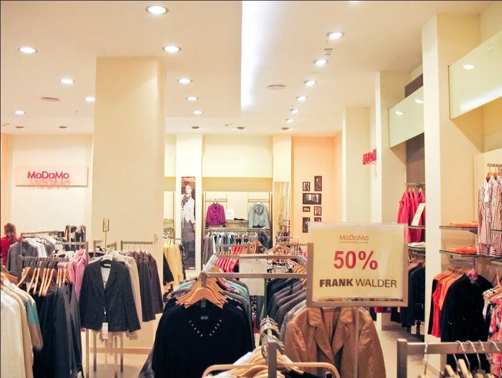 Женский магазин. Тц цветной бульвар магазины. Тц московский одежда. Тц московский одежда. Тц московский одежда.