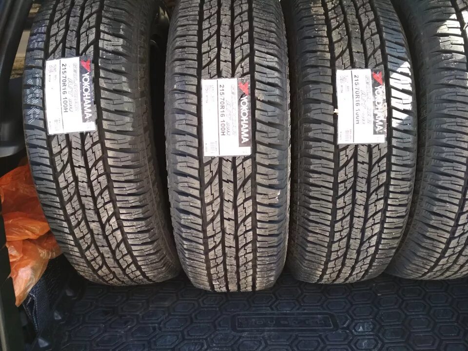 Yokohama geolandar a/t-s g015. Yokohama geolandar a/t g012. Yokohama g015 235/65r17 108h. Yokohama geolandar r15. Yokohama geolandar r15.