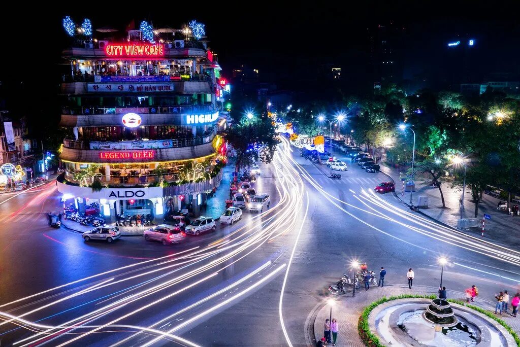 Вьетнам столица Ханой. Ночной Нячанг. Ханой Вьетнам Нячанг. Ханой центр города.