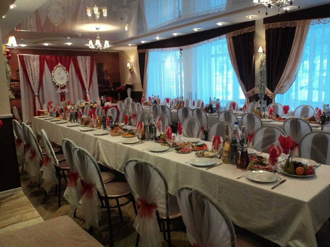 Ресторан привилегия. Работа кафе ижевск. Кафе тюльпан ижевск. Ижевск улица ленина 19 кафе оказия. Владельцы охотничий рай ижевск.